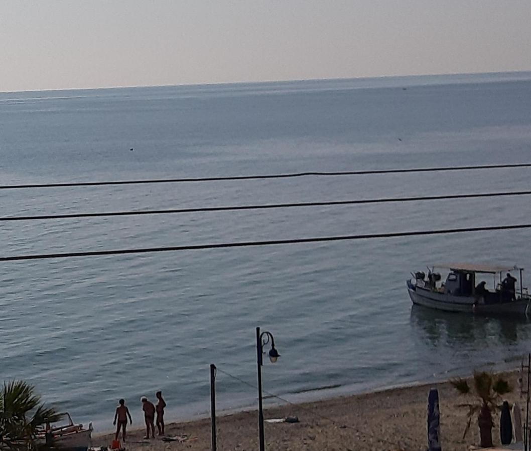 Sea View Apartments Artemis Leptokarya  Esterno foto